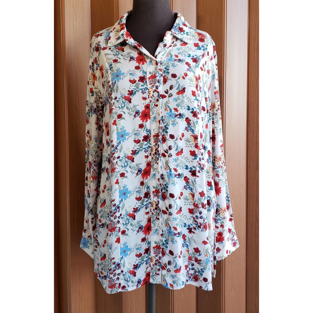 Song n Spirit size medium red & blue long sleeve button up blouse